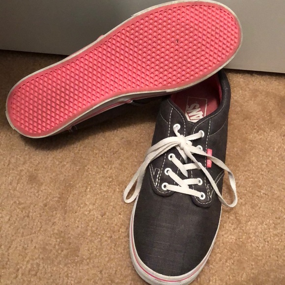 Vans - Picture 2 of 3